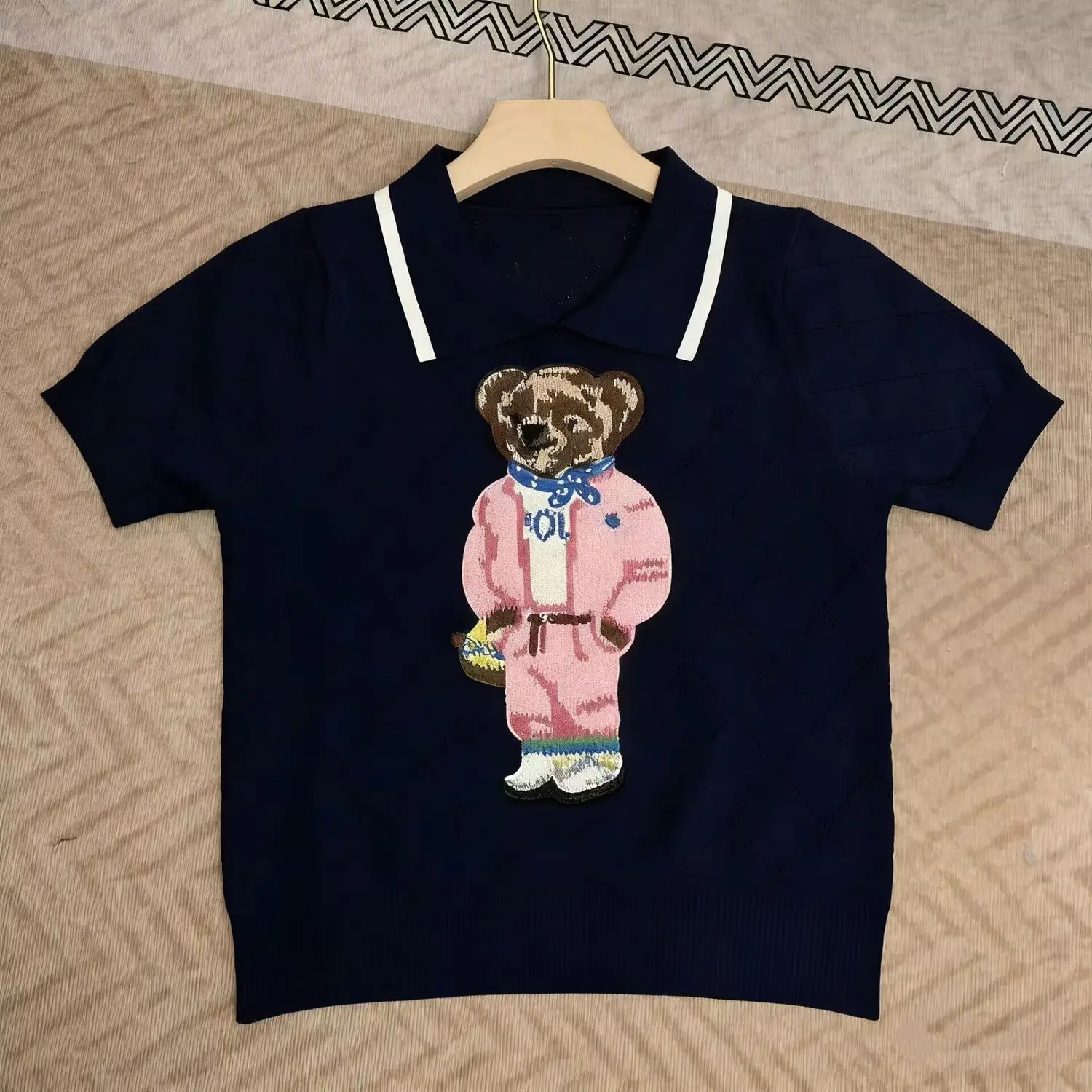 New Fashion Casual Knitted Top Women Pink Cartoon Bear Embroidery Lapel Short Sleeve Pullover Sweater Spring Summer Knitwear