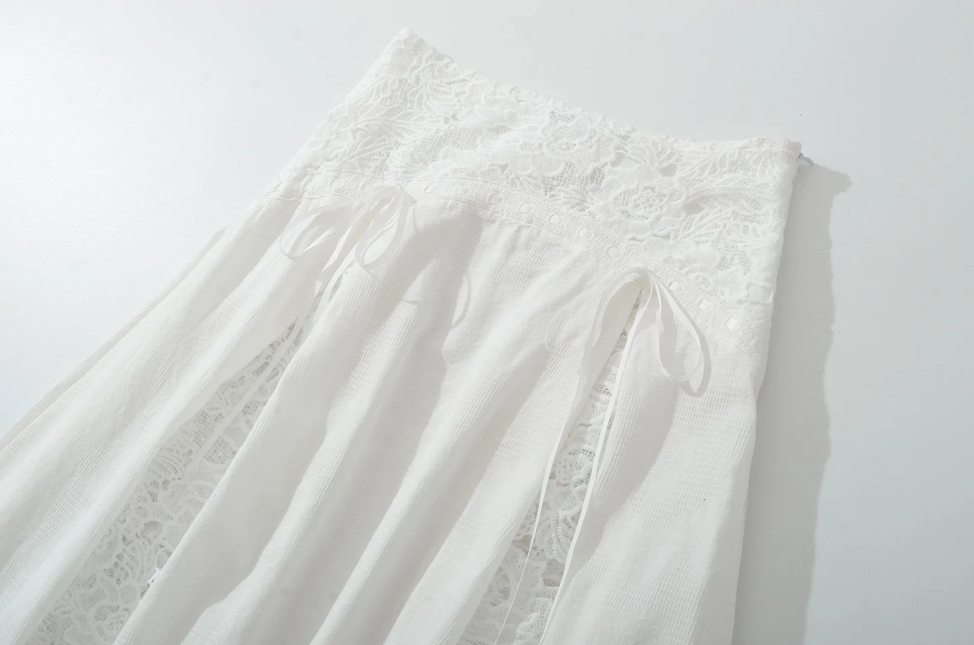 Suninheart Women's Matching Sets White Y2k Vintage Lace Square Neck Cropped Top & Maxi Skirt Set Holiday Dress Boho Beachwear