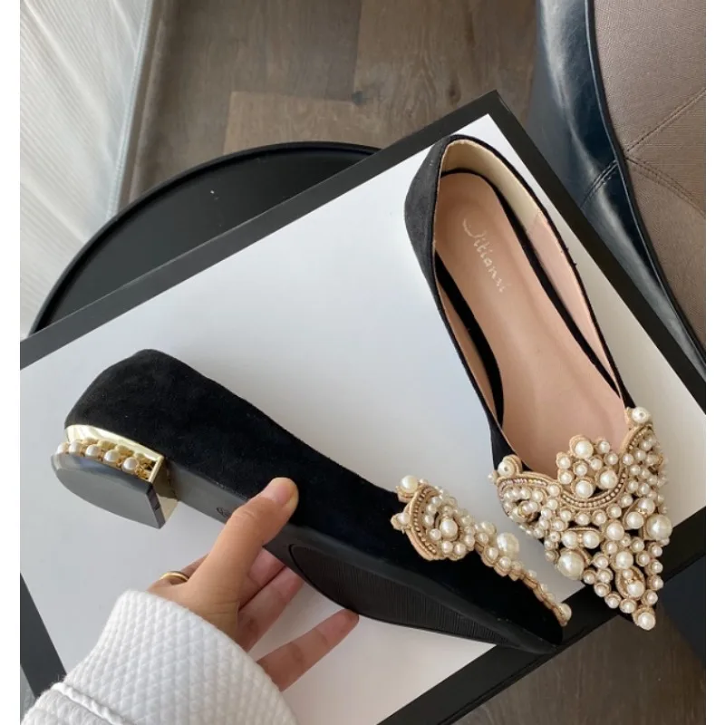 New Crown Pearl Flats Women Wedding Shoes Pointed Toe Female Dress Moccasins Low Pearl Heel Ladies Fashion Luxury Style 43