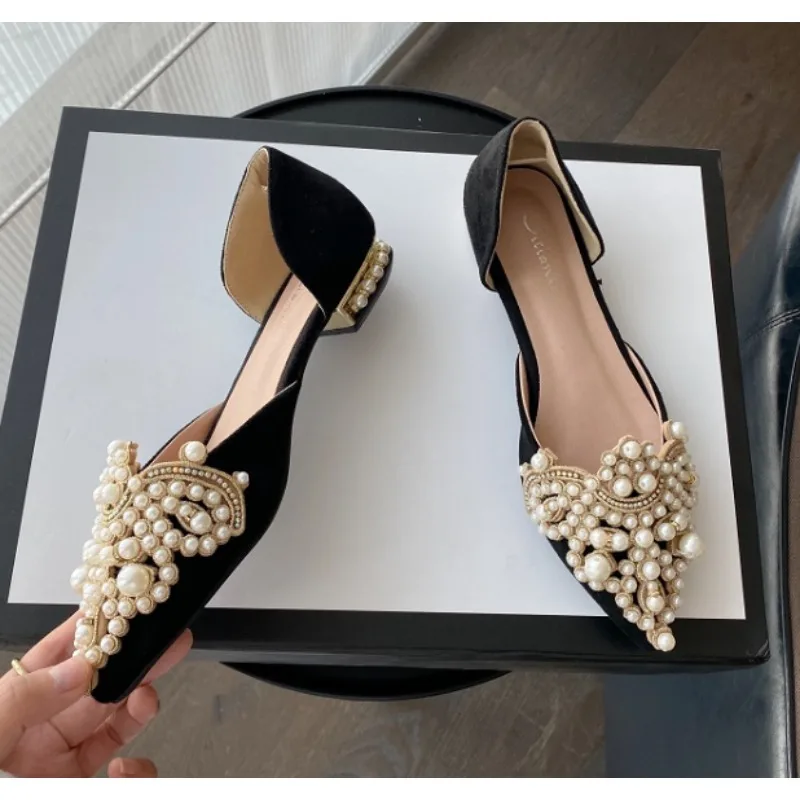 New Crown Pearl Flats Women Wedding Shoes Pointed Toe Female Dress Moccasins Low Pearl Heel Ladies Fashion Luxury Style 43
