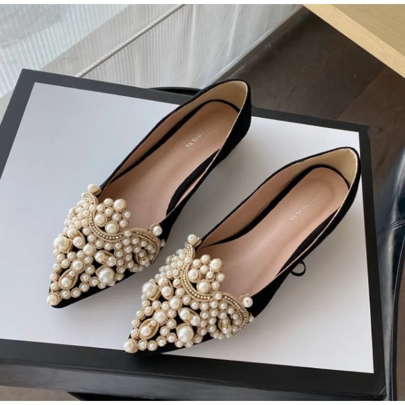 New Crown Pearl Flats Women Wedding Shoes Pointed Toe Female Dress Moccasins Low Pearl Heel Ladies Fashion Luxury Style 43