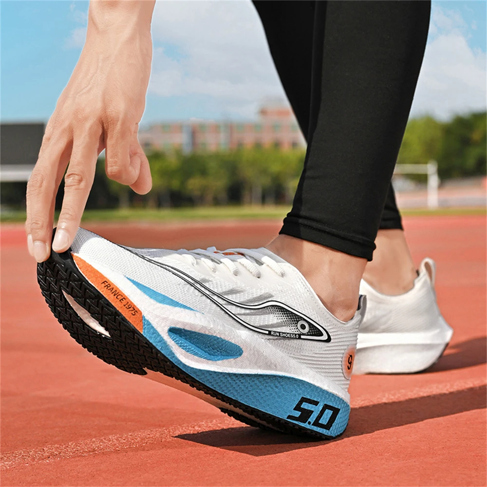New Running Shoes Carbon Board Marathon Men Sports Breathable Lightweight Women's Comfortable Athletic Nonskid Sneakers Casual