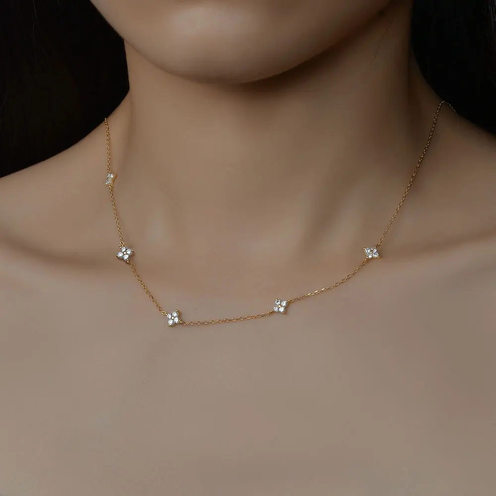 KNOBSPIN Four-Leaf Clover Moissanite Necklaces for Women 2mm D VVS1 GRA Certified Lab Moissanite s925 Sterling Silver Necklace