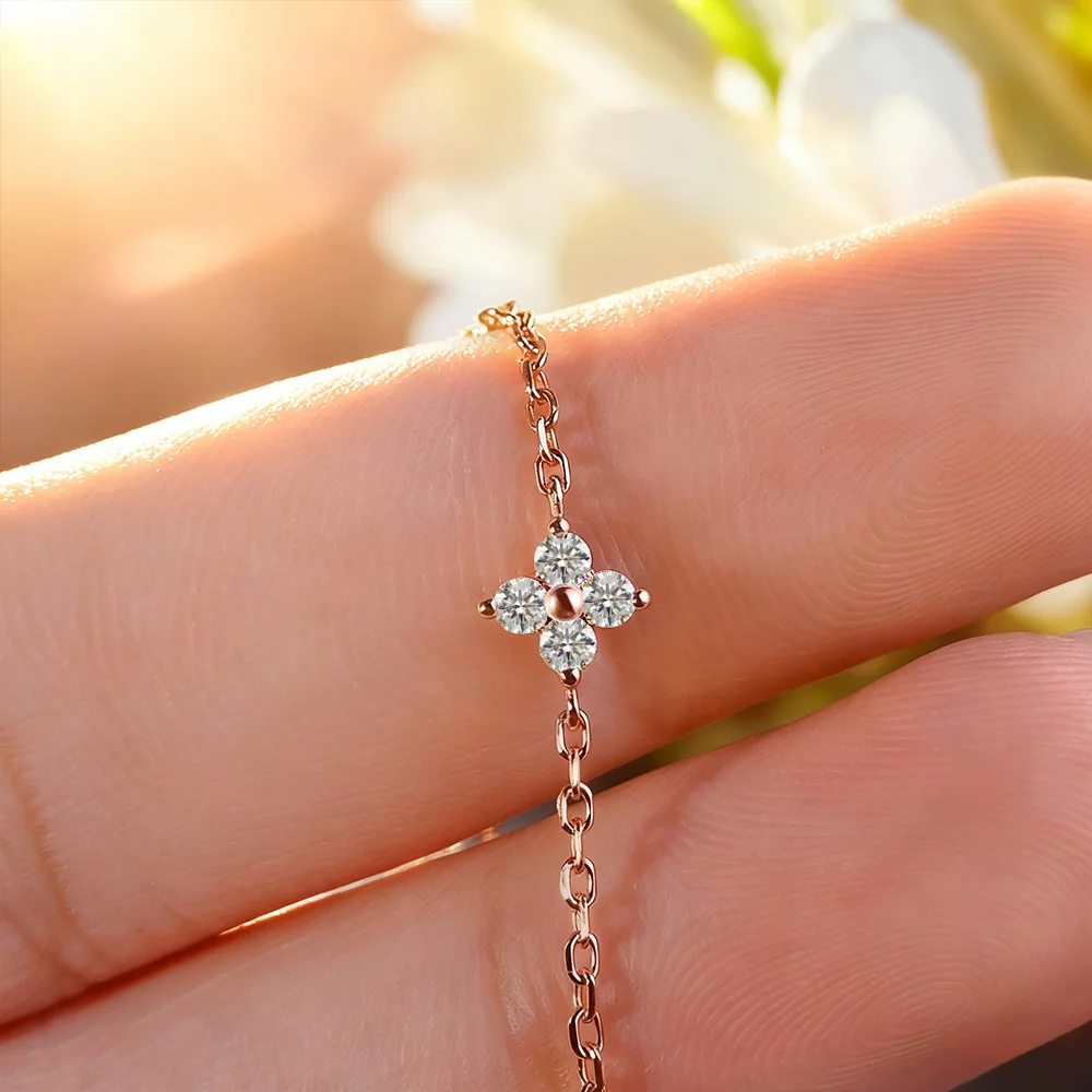 KNOBSPIN Four-Leaf Clover Moissanite Necklaces for Women 2mm D VVS1 GRA Certified Lab Moissanite s925 Sterling Silver Necklace