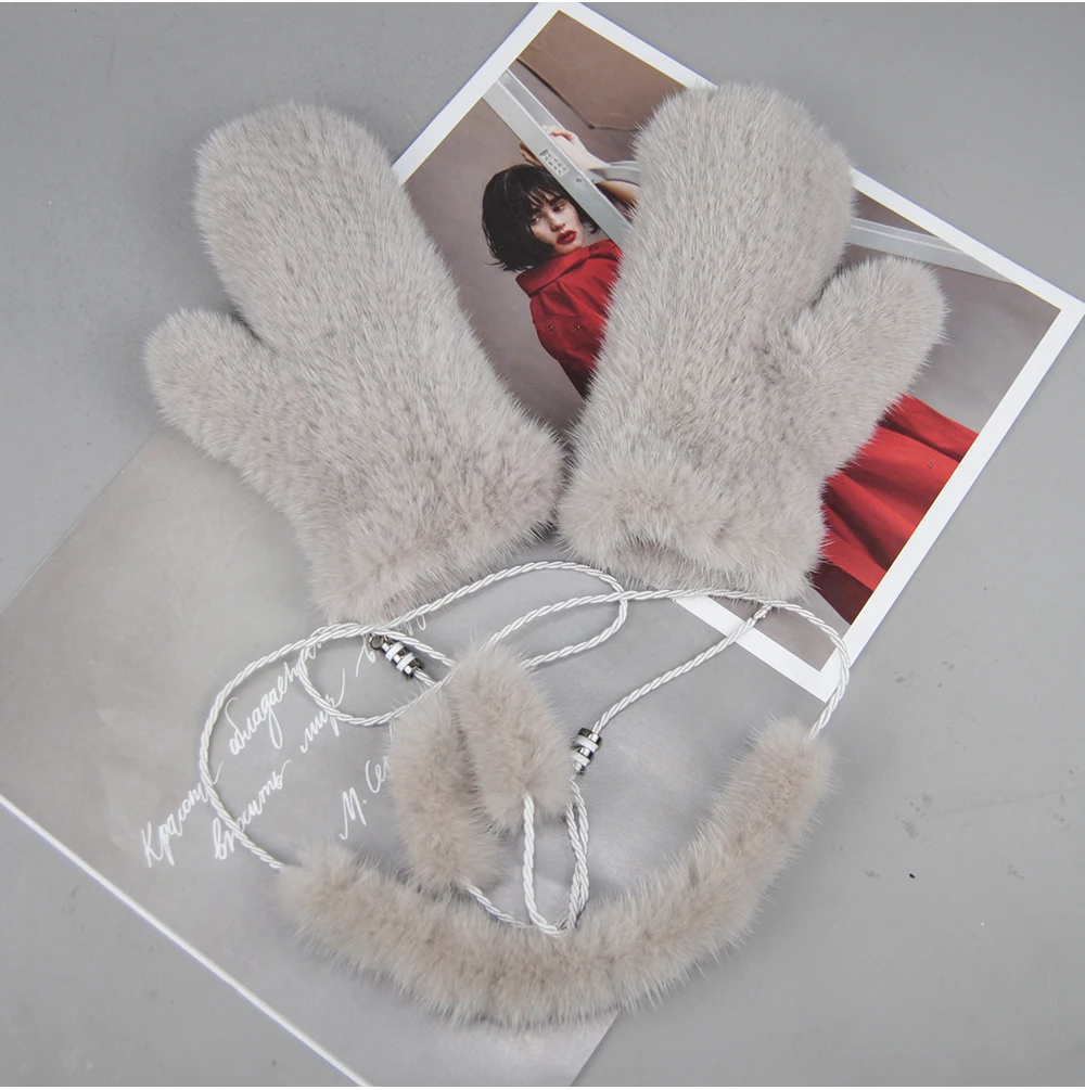 Winter Real Mink Fur Gloves Fashion Soft Warm 100%Natural Mink Fur Gloves Lady Good Elastic Genuine Fur Gloves Knitted Fur Glove