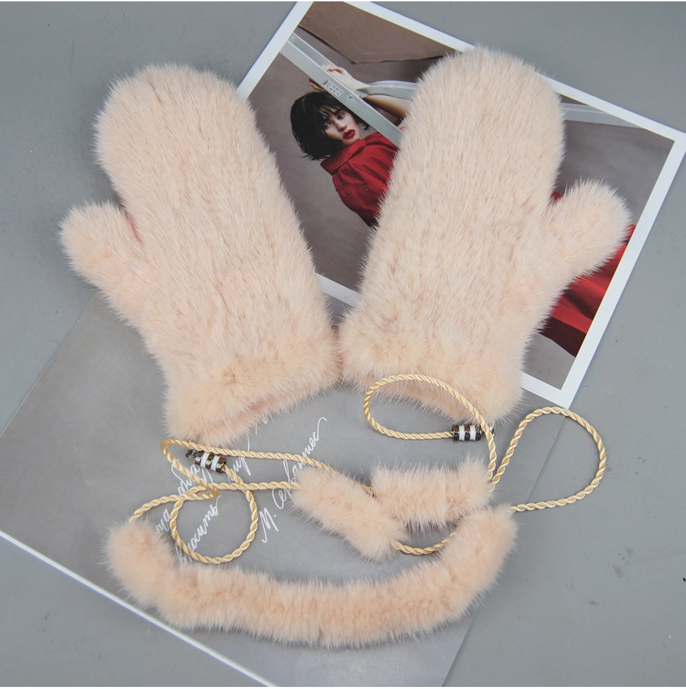 Winter Real Mink Fur Gloves Fashion Soft Warm 100%Natural Mink Fur Gloves Lady Good Elastic Genuine Fur Gloves Knitted Fur Glove
