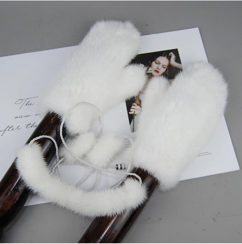 Winter Real Mink Fur Gloves Fashion Soft Warm 100%Natural Mink Fur Gloves Lady Good Elastic Genuine Fur Gloves Knitted Fur Glove
