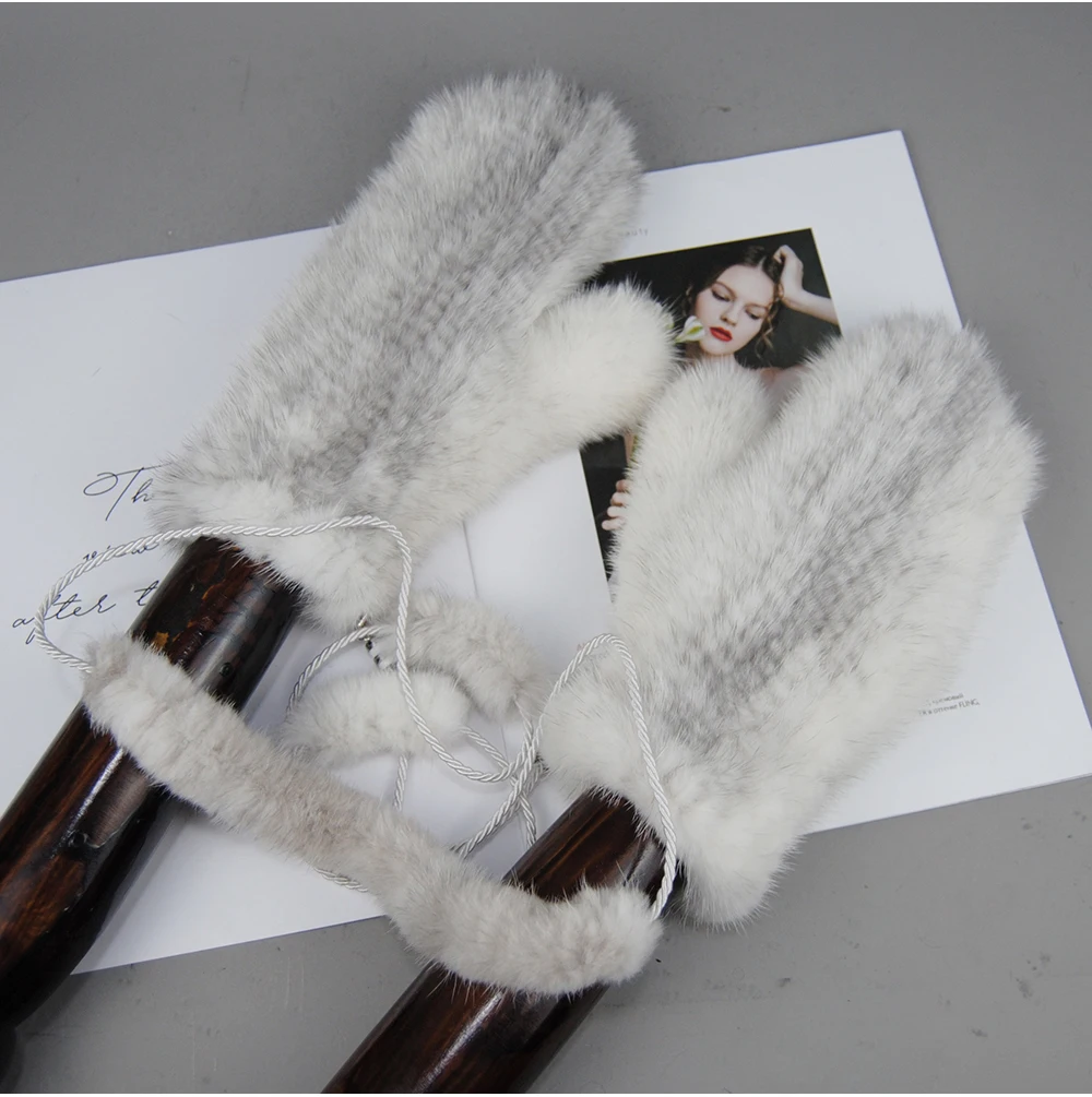 Winter Real Mink Fur Gloves Fashion Soft Warm 100%Natural Mink Fur Gloves Lady Good Elastic Genuine Fur Gloves Knitted Fur Glove