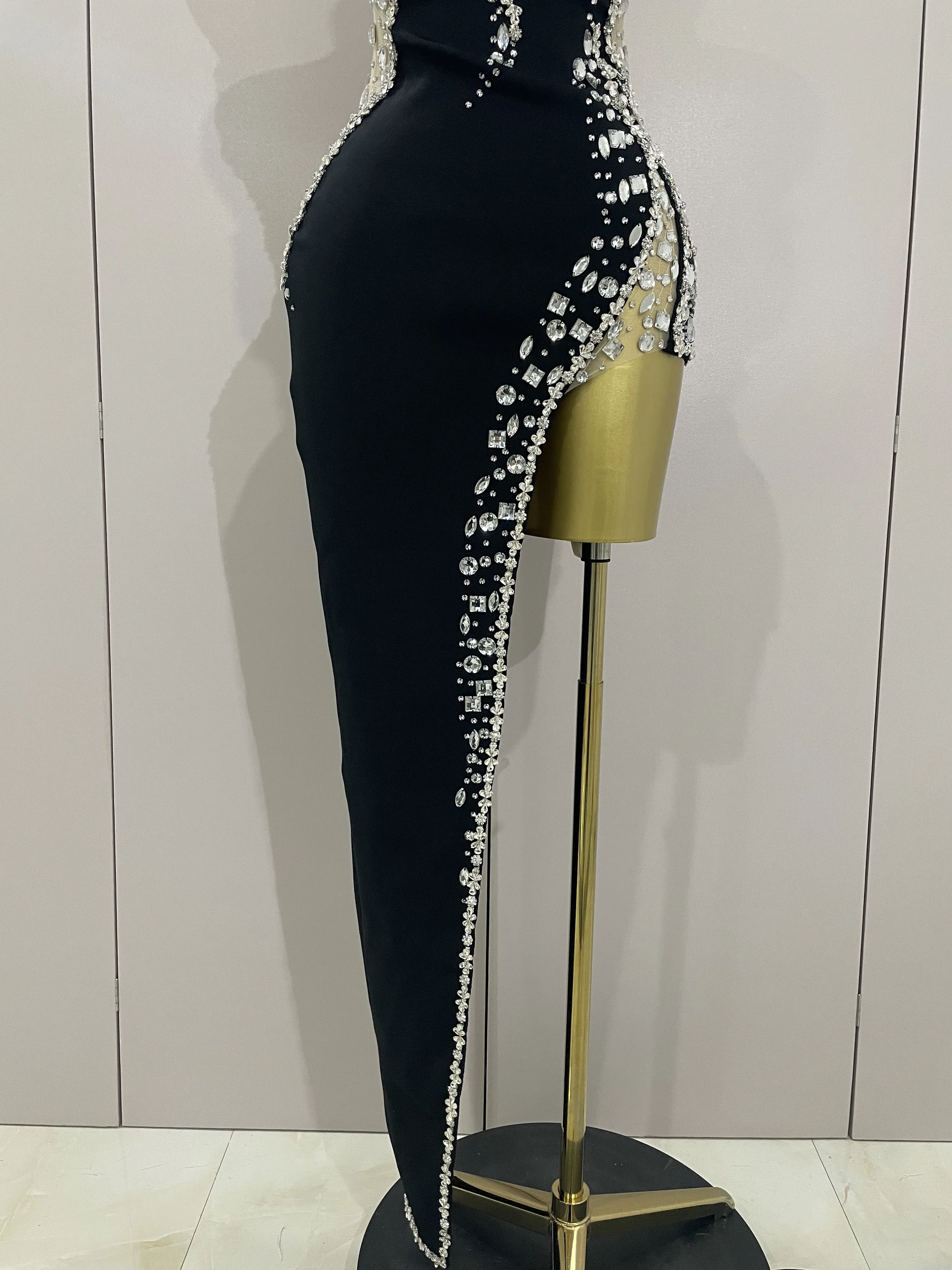 Newest High Quality Sexy Strapless Shinning Rhinestones Bodycon Bandage Long Dress Women Fashion Celebrate Evening Party Vestido