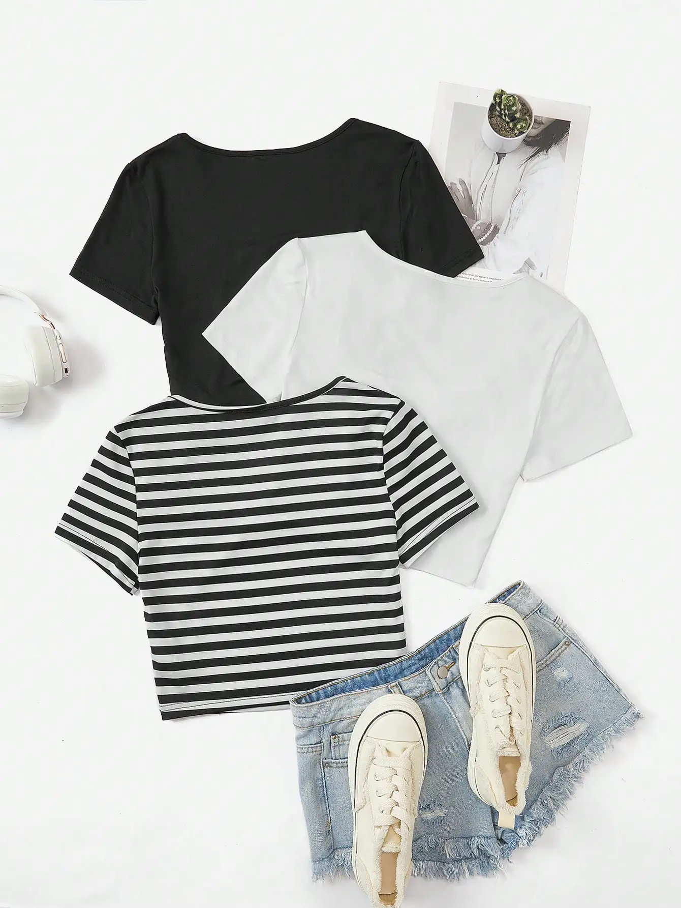 3 Pieces Summer Slim Fit T-Shirt Women's Sexy Short-Sleeved U-Neck Low Cut Solid Color Basic Black/White Korean Style Crop Top