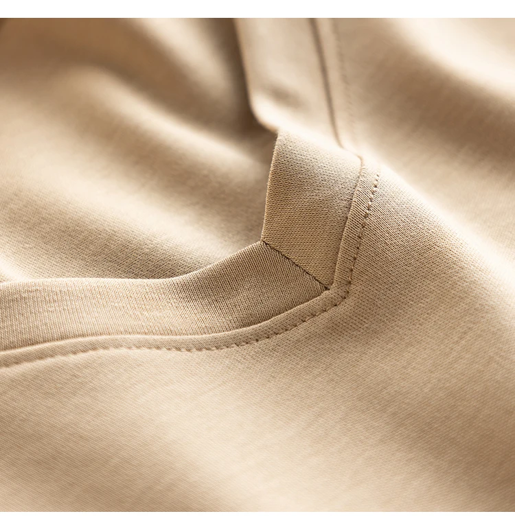 Men's High-end Fabric Silk Mercerized Cotton T-shirt Crew Neck Luxury Tee Short Sleeve Silky Feeling Summer Wear Vacation V-neck