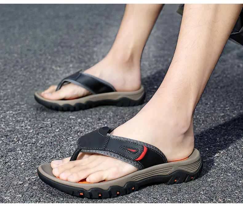 New Summer Men's Slippers Breathable Luxury Men Sandals Beach Classics Genuine Leather Mens Slippers Outdoor Men's Flip Flops