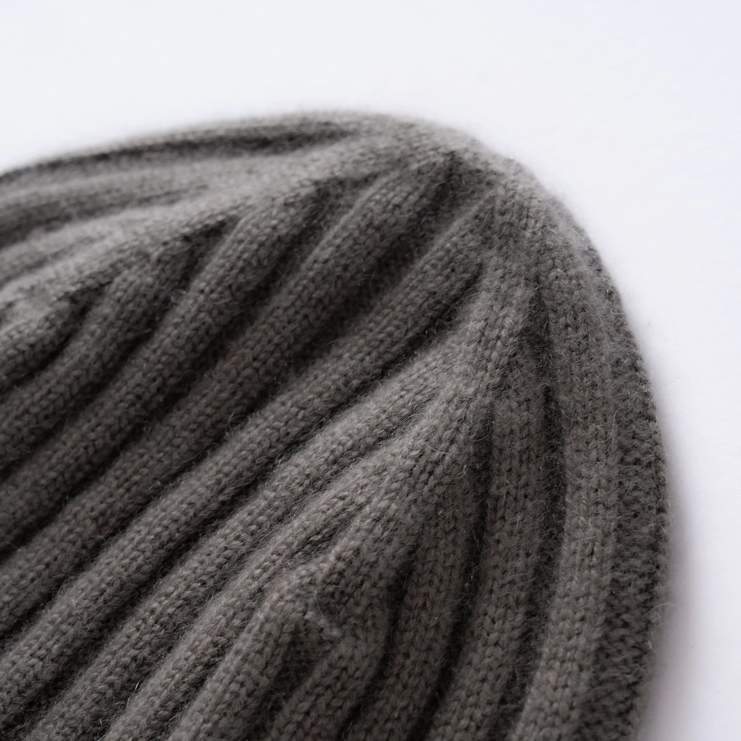 Choice Quality Cashmere Knitted Hats For Women/Men Outdoor Causal Winter Hat Fashion Ribbed Beanies Unisex Solid Color Warm Cap