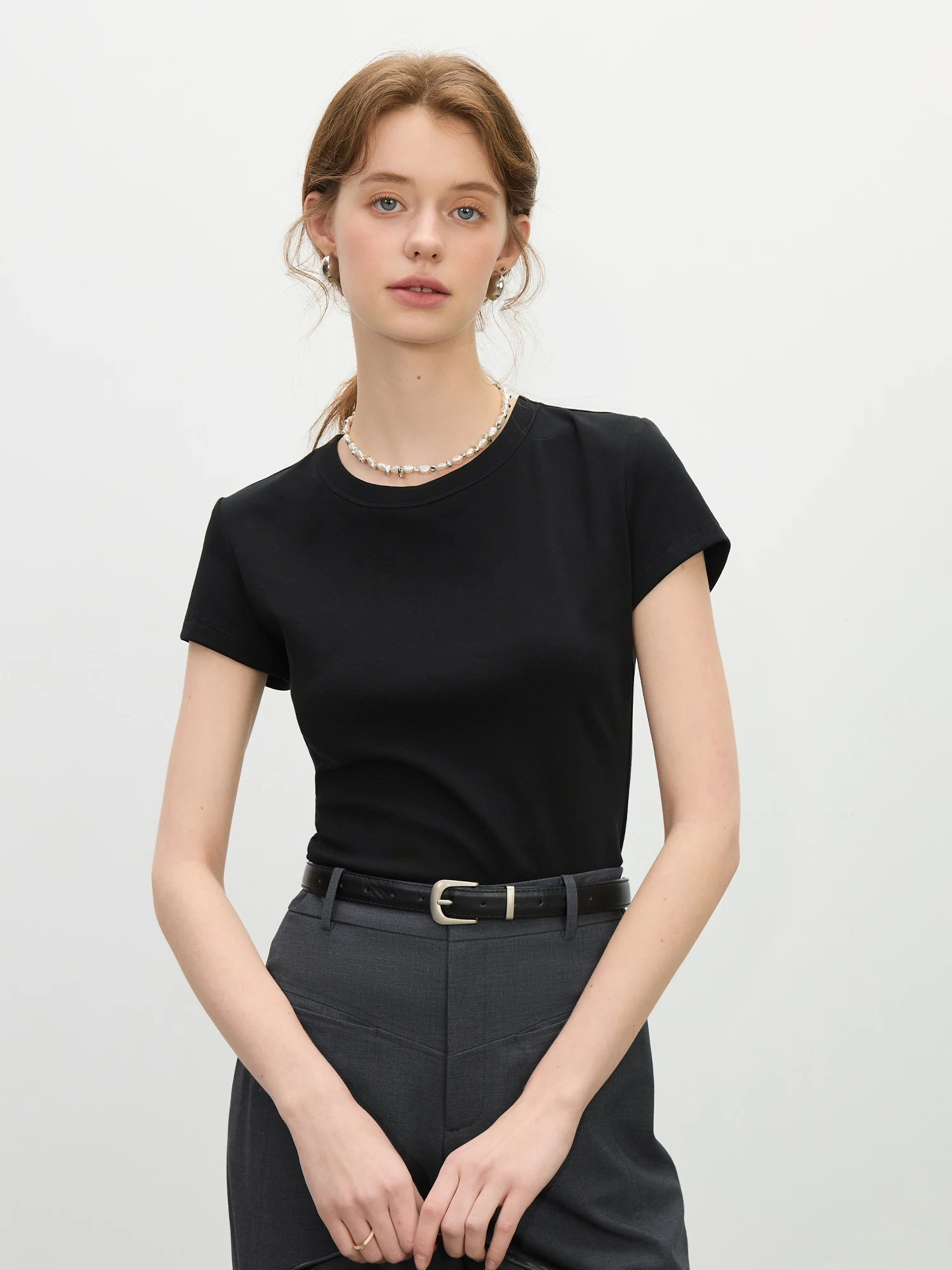 FSLE MInimalism Style Pink Straight Shoulder Short-sleeved T-shirt for Women 2025 Summer New Slim Fit Round Neck Top 25FS12113