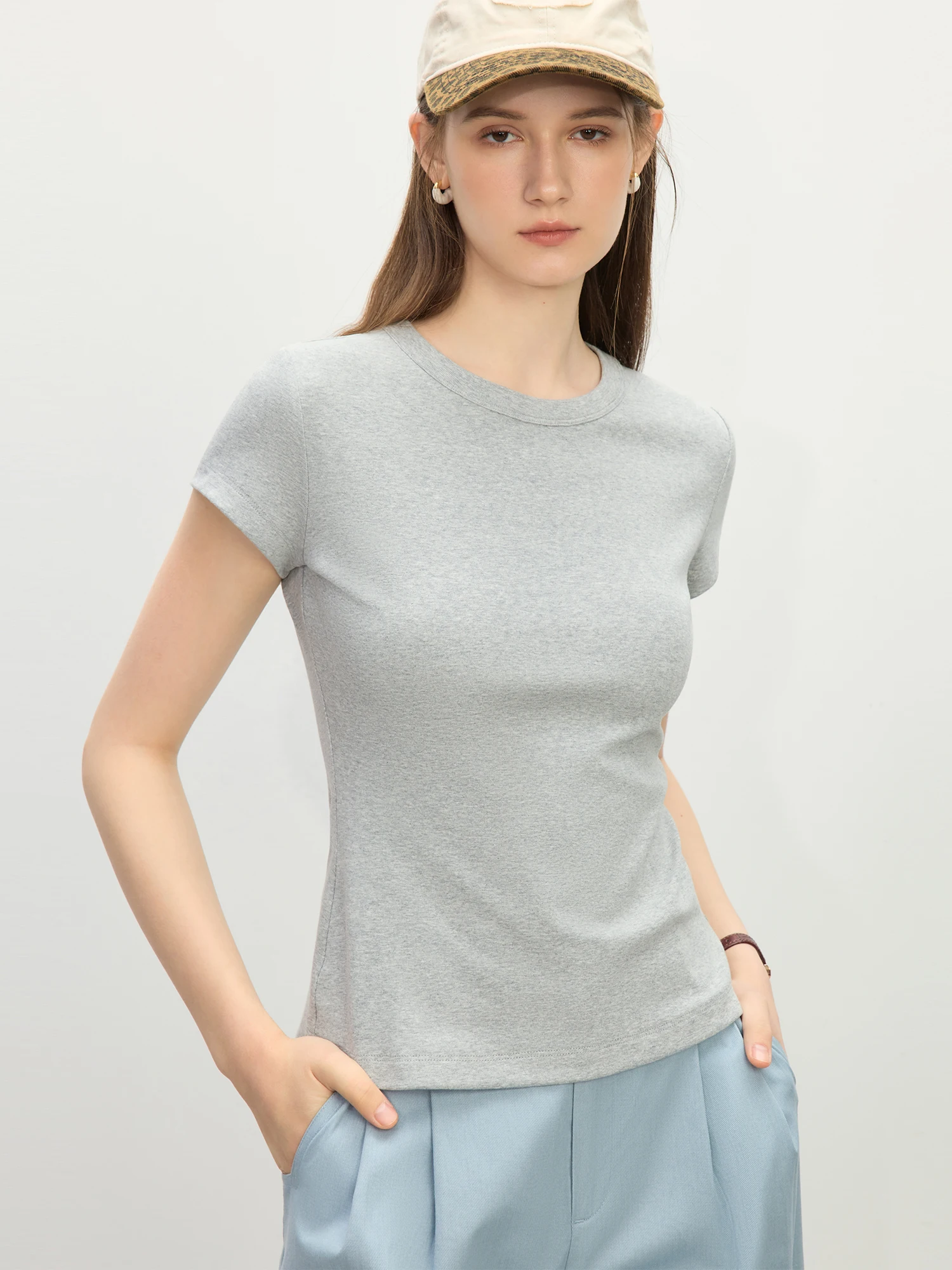 FSLE MInimalism Style Pink Straight Shoulder Short-sleeved T-shirt for Women 2025 Summer New Slim Fit Round Neck Top 25FS12113