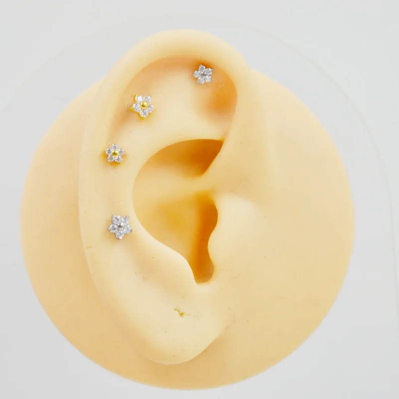 10pcs Body Jewelry 16Gx8mm G23 Titanium Flower CZ Lip Labret Bar Ear Helix Tragus Rook Barbells Stud Piercing Jewelry New