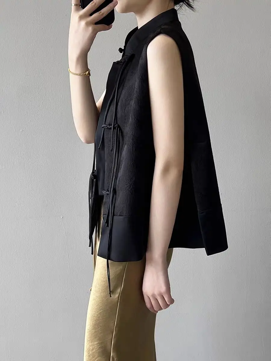 Chinese New Plate Button Vest Jacket 2025 Spring New Jacquard Stand Collar Sleeveless Waistcoat Retro Women Cheongsam Tops