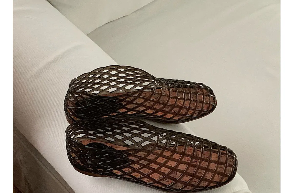 Women's New Flat Sandals with Hollow Transparent Color Mesh Jelly Shoes Woman Daily Walking Flats Plus Size 41 Soft PVC Footwear