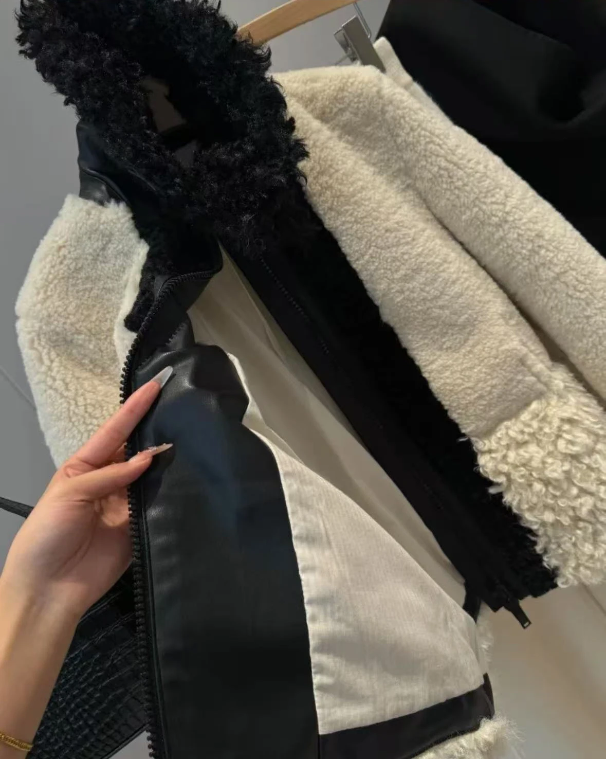 Original high-quality 2026 new women's jacket top patchwork faux fur effect coat