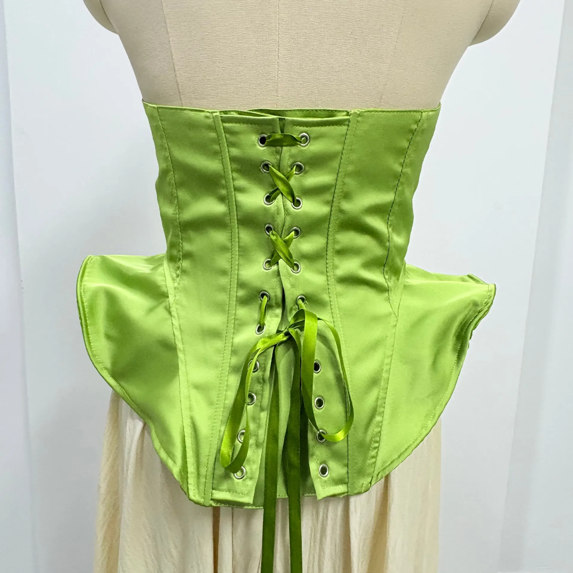 Sexy Black Strapless Fishbone Corset Top Women Sleeveless Off-shoulder Backless Waist Cinching Vest 2026 Lady Party Cropped Vest