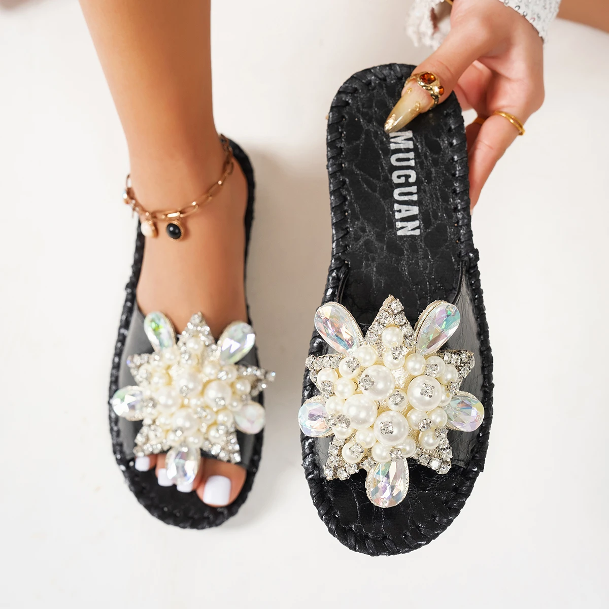 Aphixta New Gold Crystal Flower Flat With Sandals Women Summer Round Toe Shoes Outdoor Soft Sole Bling Slides Big Size 43