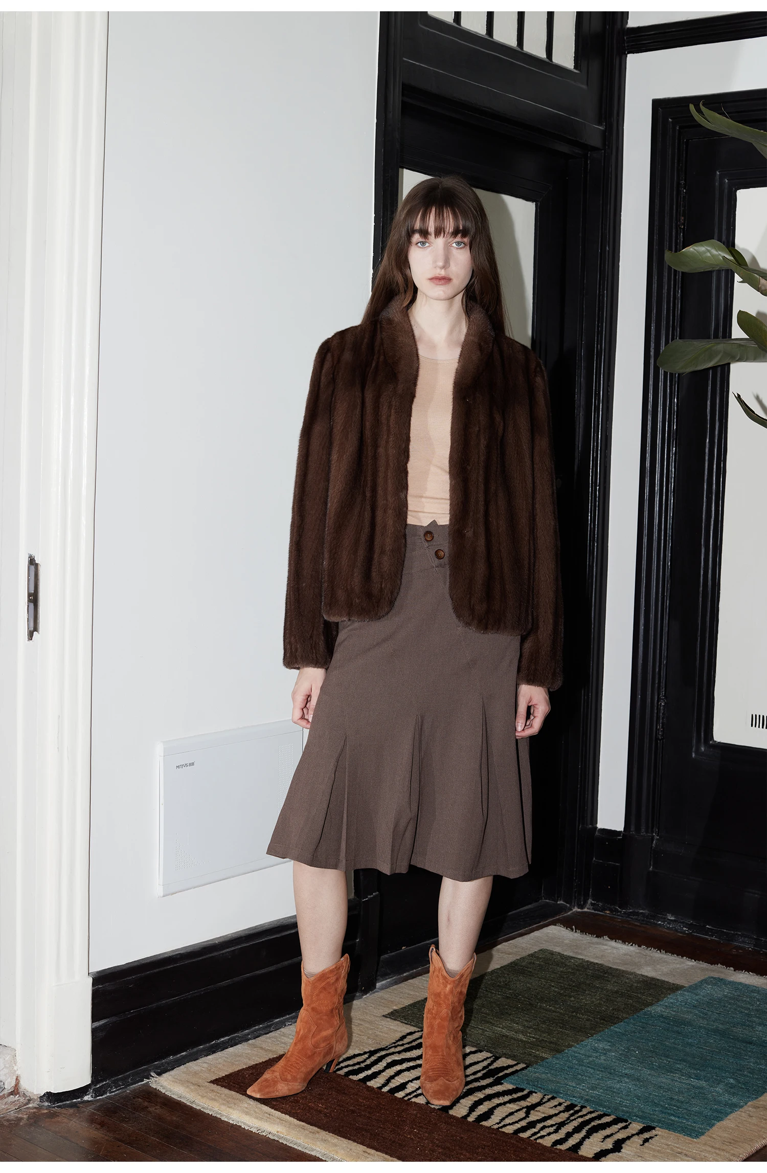 Lautaro Autumn Winter Short Brown Thick Warm Soft Faux Mink Fur Coat Women Stand Collar Elegant Luxury Chic Fluffy Jacket 2025