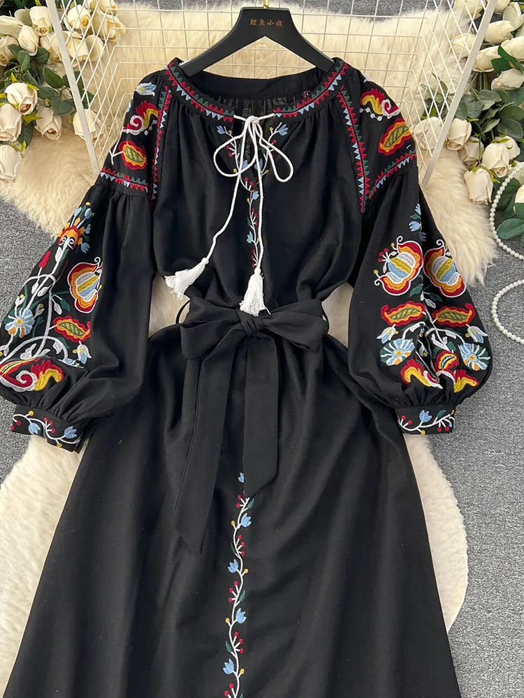Women Spring Autumn Dress Vintage Ethnic Style Lantern Long Sleeve Embroidered Round Neck Slim A-line Cotton Linen Dress D4930