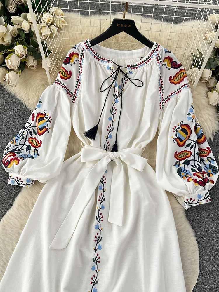 Women Spring Autumn Dress Vintage Ethnic Style Lantern Long Sleeve Embroidered Round Neck Slim A-line Cotton Linen Dress D4930