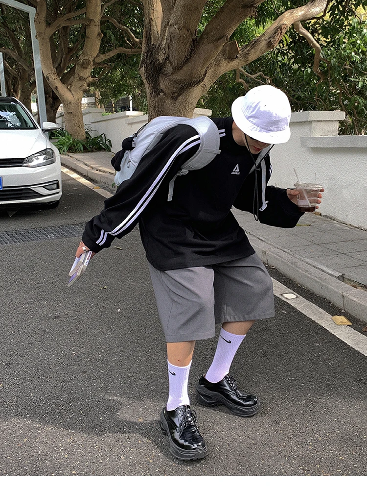 Mauroicardi Spring Summer Loose Casual Soft Grey Pleated Shorts for Men with High Waist Short Straight Pants Korean Clothes 2024