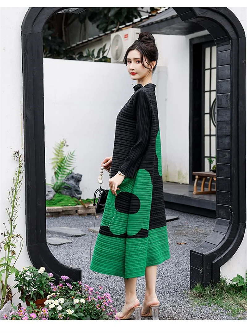 Long Dresses Womens Dresses Stand-up Collar Color Matching Flower Rhinestone Sleeve A-shaped Hem Pleated Dress Loose Long Skirt