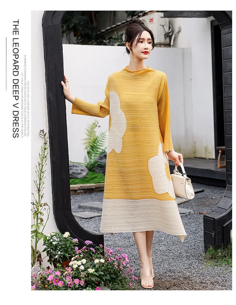 Long Dresses Womens Dresses Stand-up Collar Color Matching Flower Rhinestone Sleeve A-shaped Hem Pleated Dress Loose Long Skirt