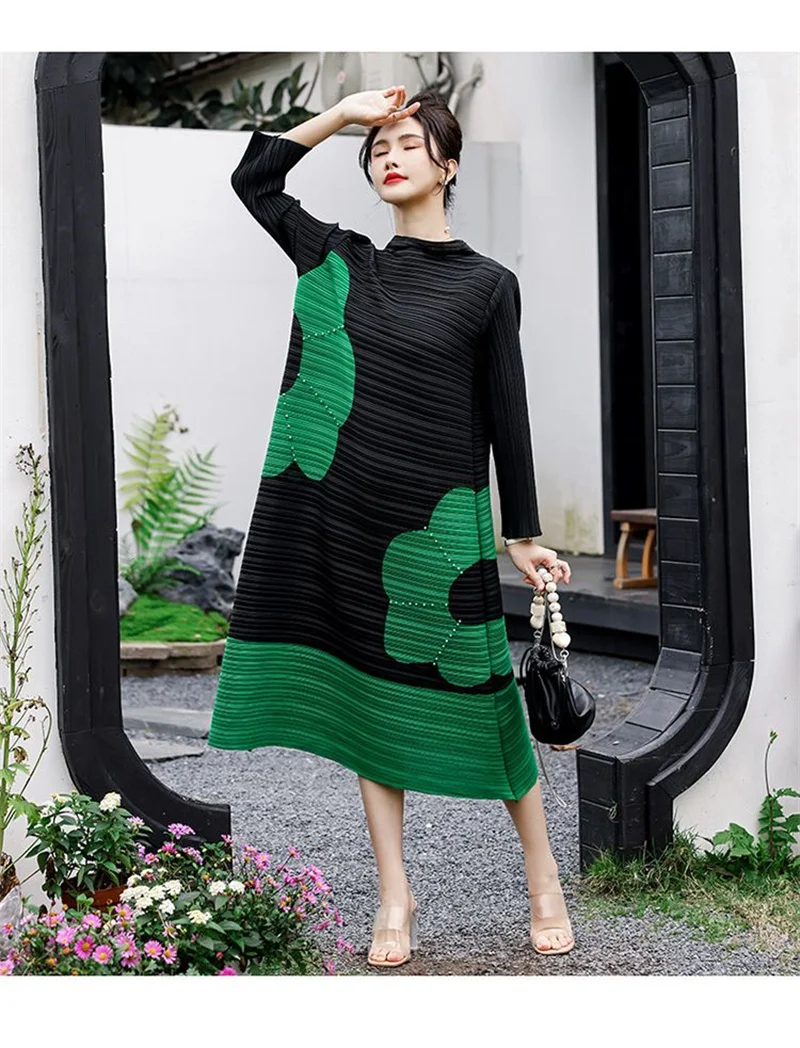 Long Dresses Womens Dresses Stand-up Collar Color Matching Flower Rhinestone Sleeve A-shaped Hem Pleated Dress Loose Long Skirt