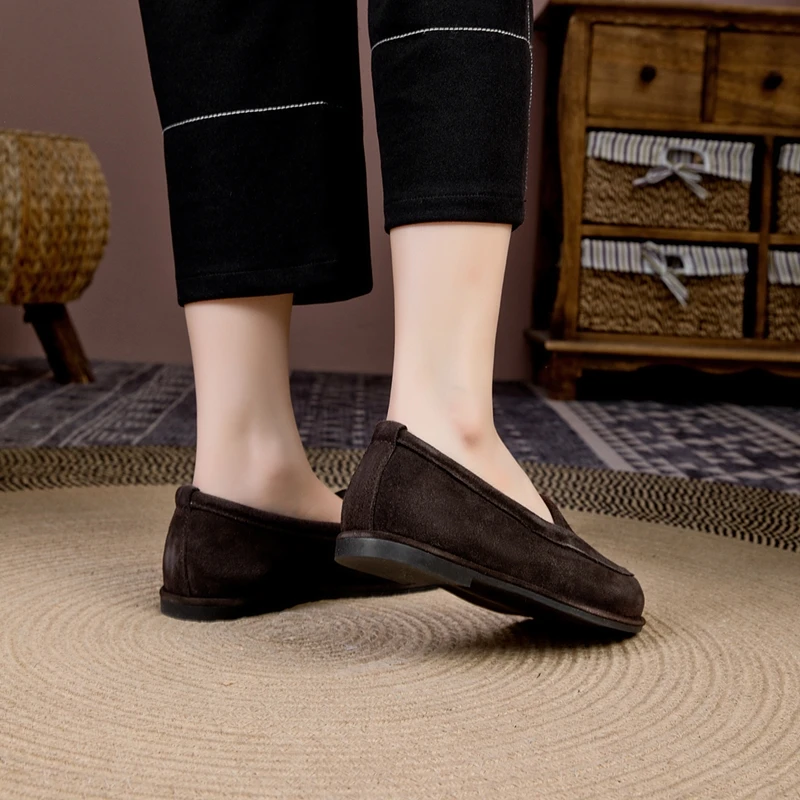 AIYUQI Women's Winter Loafers Anti-slip Slip-on Fur-lined Women Shoes Plus-size Genuine Leather Mary Jane Driving Shoes Female