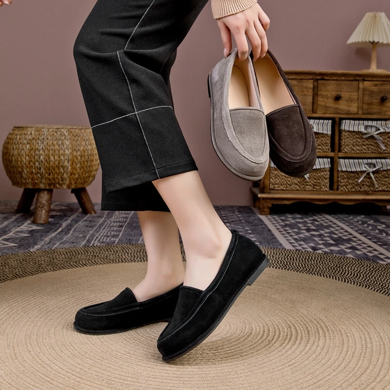AIYUQI Women's Winter Loafers Anti-slip Slip-on Fur-lined Women Shoes Plus-size Genuine Leather Mary Jane Driving Shoes Female