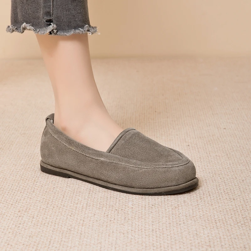 AIYUQI Women's Winter Loafers Anti-slip Slip-on Fur-lined Women Shoes Plus-size Genuine Leather Mary Jane Driving Shoes Female