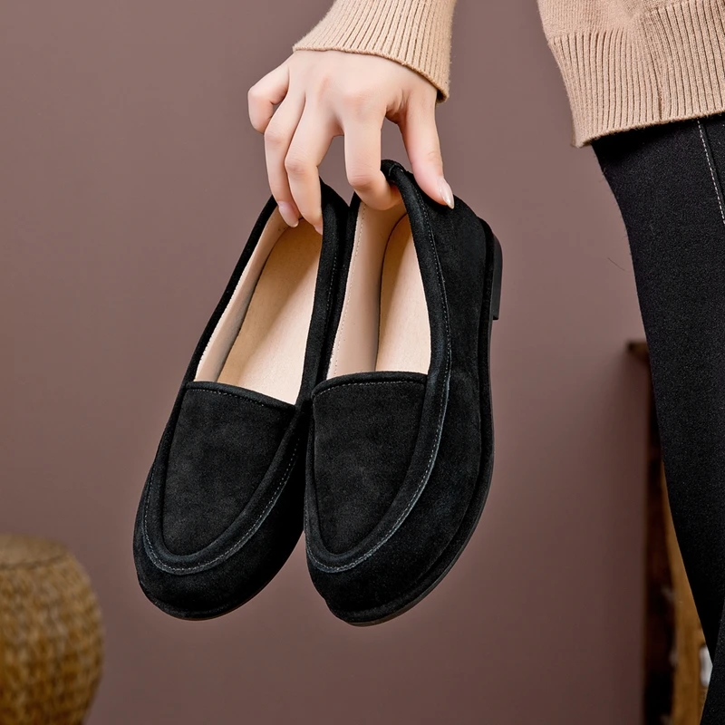 AIYUQI Women's Winter Loafers Anti-slip Slip-on Fur-lined Women Shoes Plus-size Genuine Leather Mary Jane Driving Shoes Female