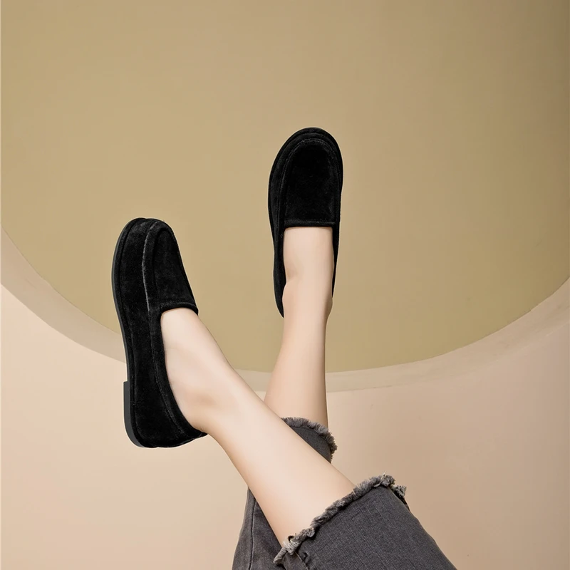 AIYUQI Women's Winter Loafers Anti-slip Slip-on Fur-lined Women Shoes Plus-size Genuine Leather Mary Jane Driving Shoes Female