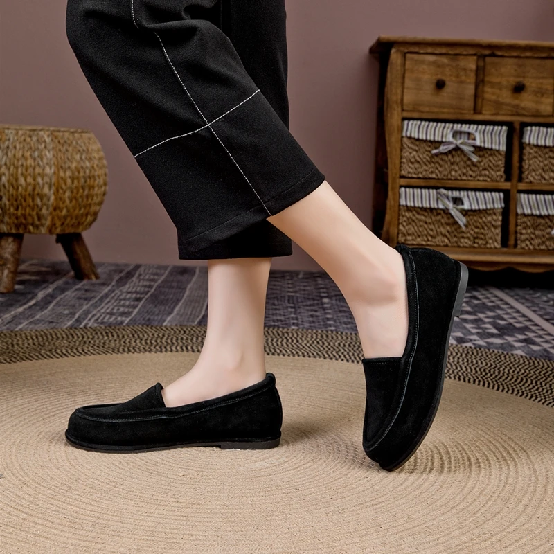 AIYUQI Women's Winter Loafers Anti-slip Slip-on Fur-lined Women Shoes Plus-size Genuine Leather Mary Jane Driving Shoes Female