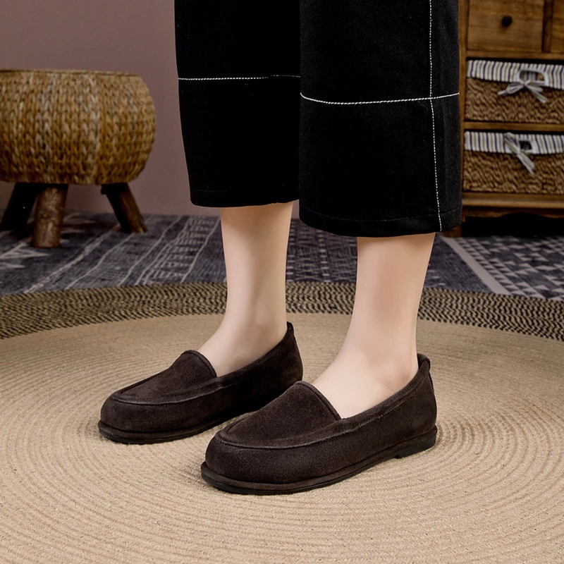 AIYUQI Women's Winter Loafers Anti-slip Slip-on Fur-lined Women Shoes Plus-size Genuine Leather Mary Jane Driving Shoes Female