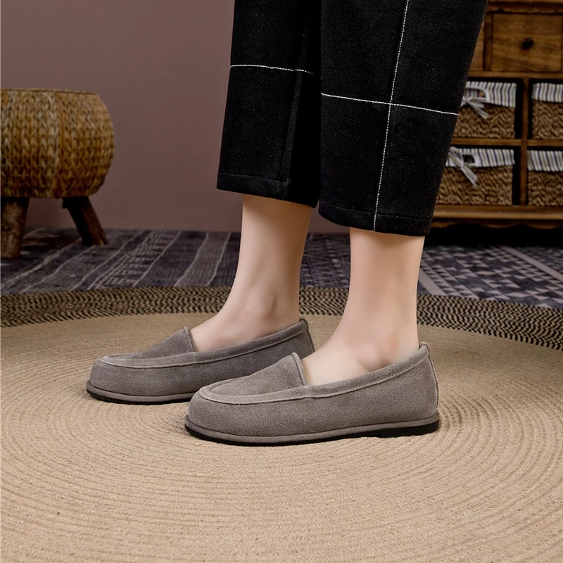 AIYUQI Women's Winter Loafers Anti-slip Slip-on Fur-lined Women Shoes Plus-size Genuine Leather Mary Jane Driving Shoes Female