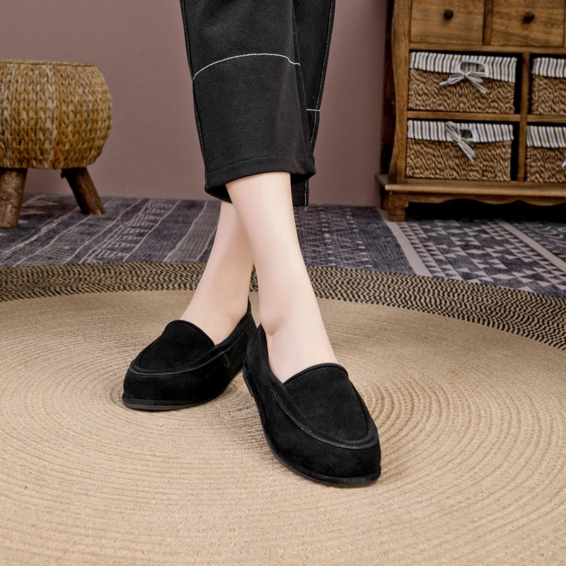 AIYUQI Women's Winter Loafers Anti-slip Slip-on Fur-lined Women Shoes Plus-size Genuine Leather Mary Jane Driving Shoes Female