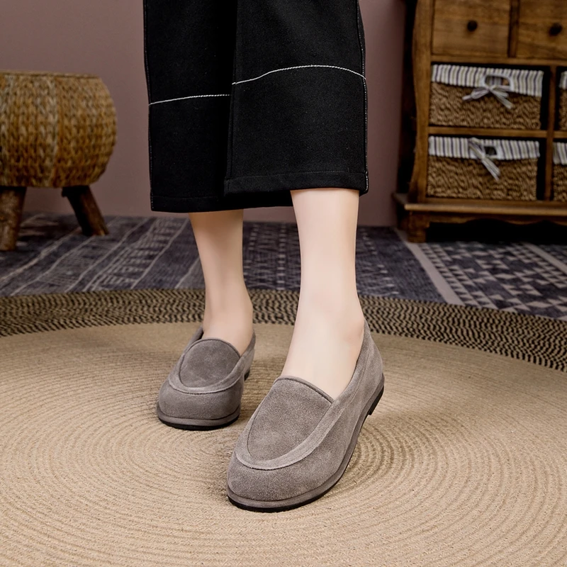 AIYUQI Women's Winter Loafers Anti-slip Slip-on Fur-lined Women Shoes Plus-size Genuine Leather Mary Jane Driving Shoes Female
