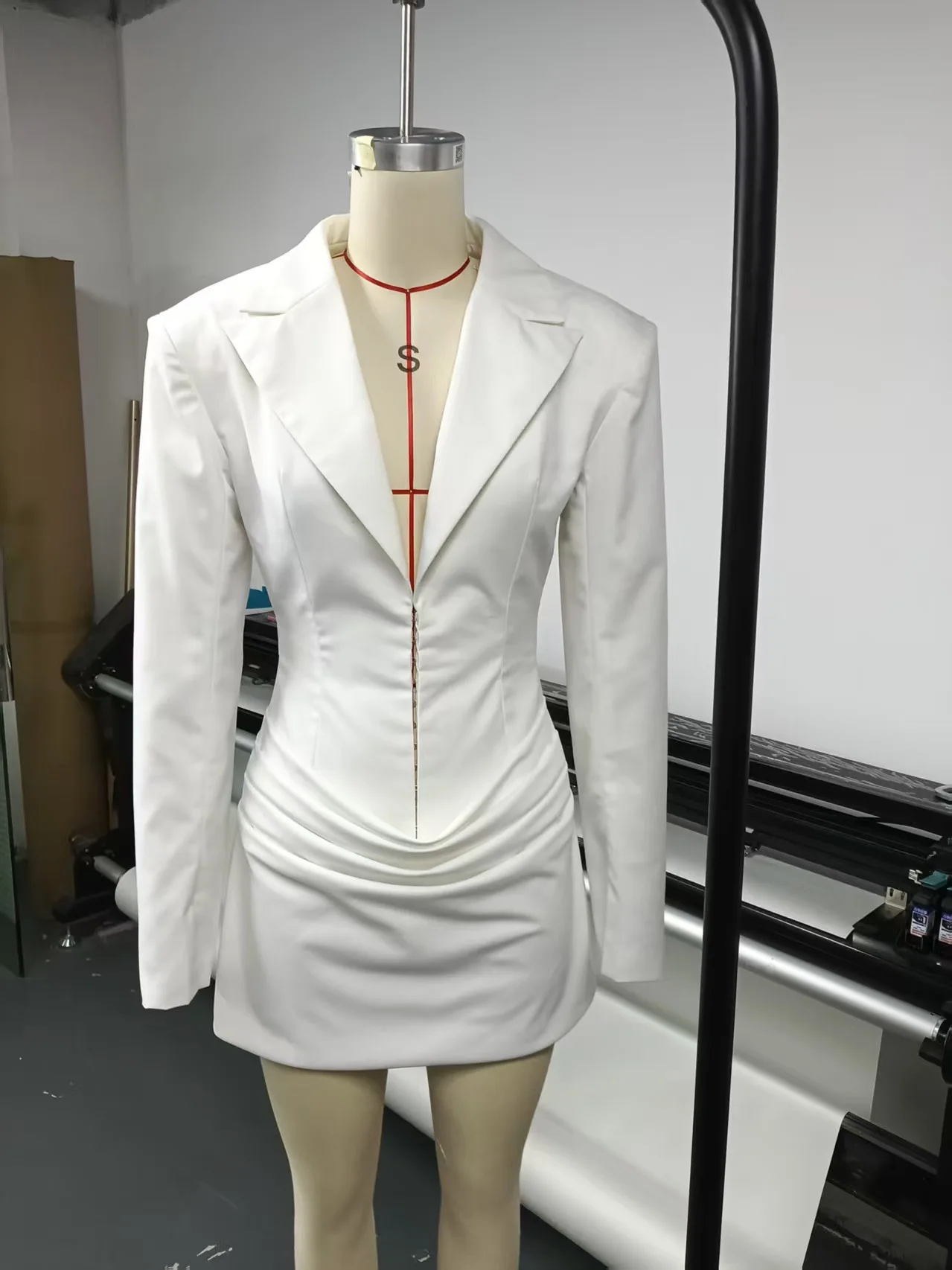 Suninheart Strong Shoulder Blazer Dress for Women Winter Belted Waist Dress Draped Hem Business Evening Dress Party 2025 New
