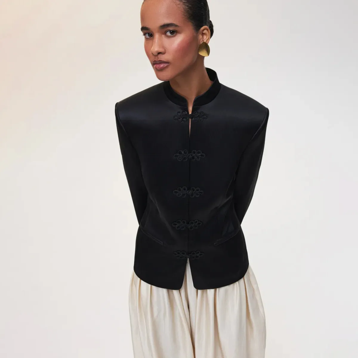 PUAL 2025 New Chinese Style Blazer | Mandarin Collar Frog Closure Jacket | Structured Shoulder Satin Blazer | Elegant Vintage