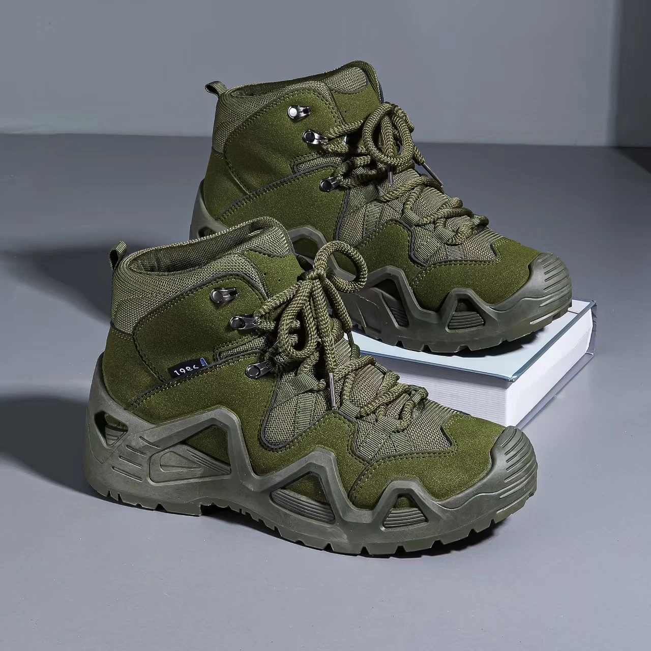 Men's mid top boots, outdoor sports shoes, hiking shoes, anti slip trendy workwear shoes, training shoes, sports shoes