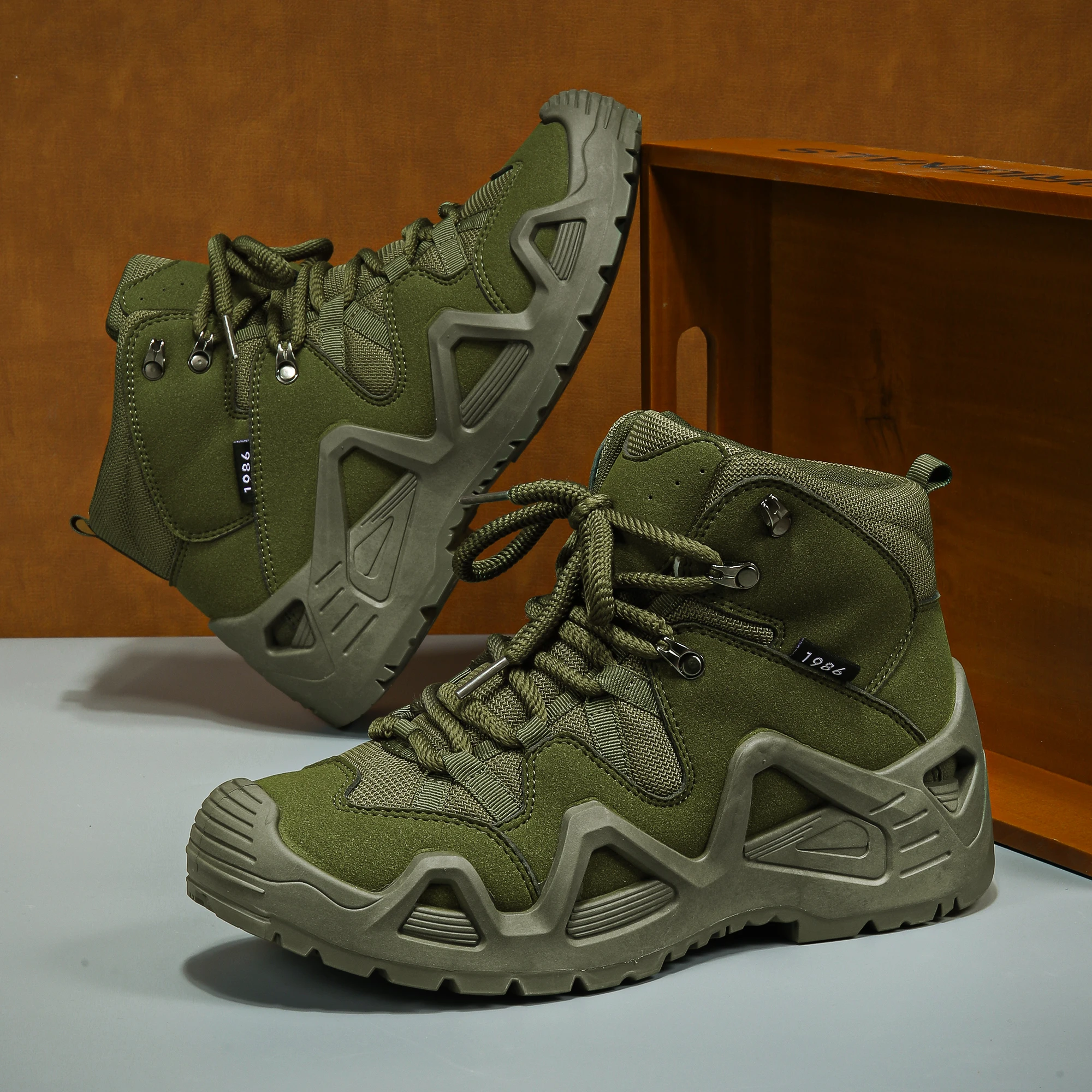 Men's mid top boots, outdoor sports shoes, hiking shoes, anti slip trendy workwear shoes, training shoes, sports shoes