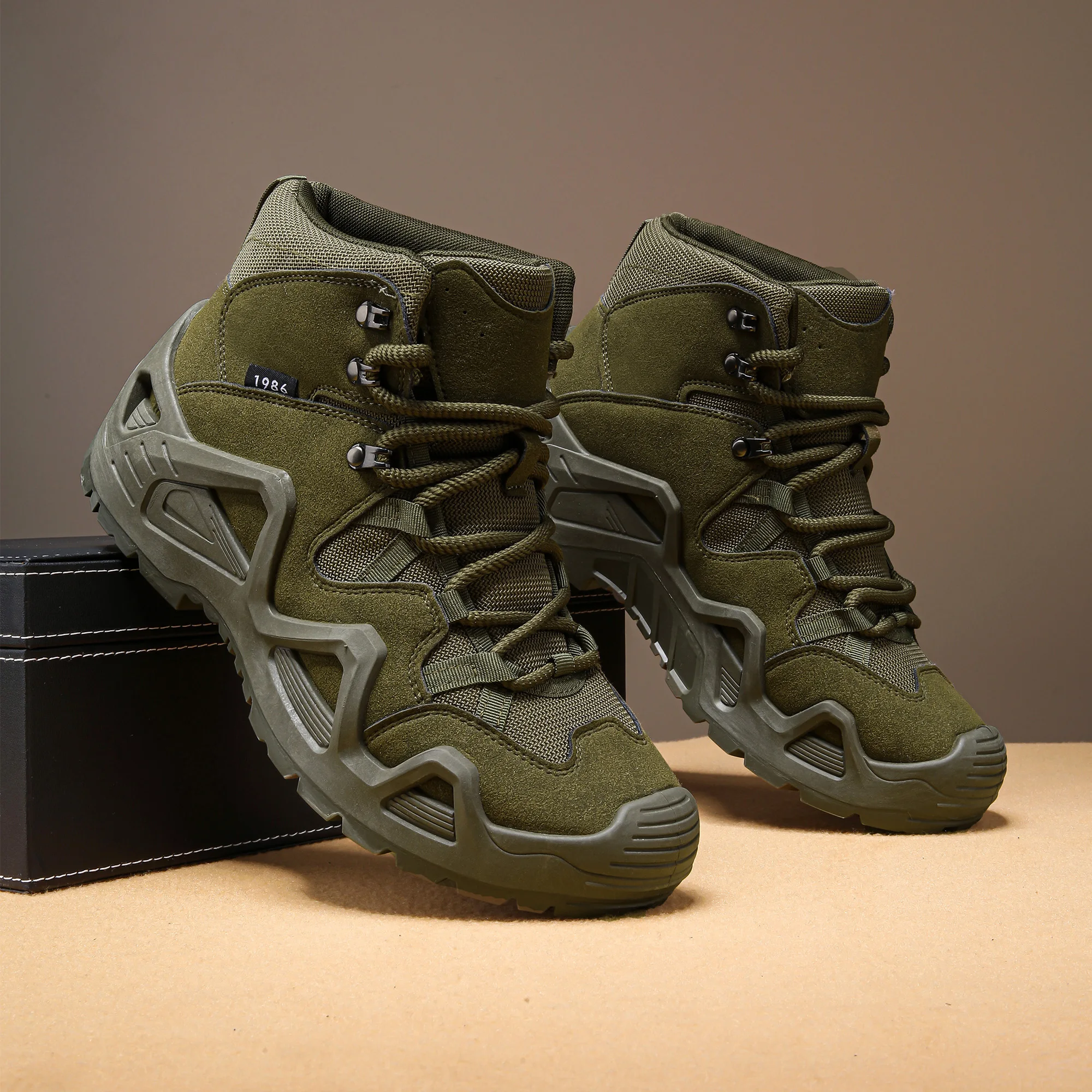 Men's mid top boots, outdoor sports shoes, hiking shoes, anti slip trendy workwear shoes, training shoes, sports shoes