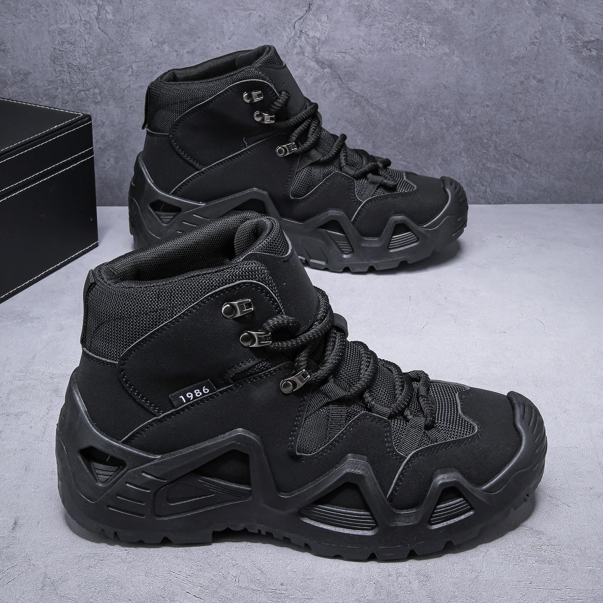 Men's mid top boots, outdoor sports shoes, hiking shoes, anti slip trendy workwear shoes, training shoes, sports shoes