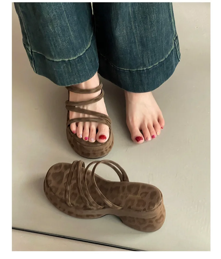 Summer Platform Heel Women Slippers Fashion Open Toe Narrow Band Slide Ladies Elegant Street Style Shoes Fashion Sandals Slides