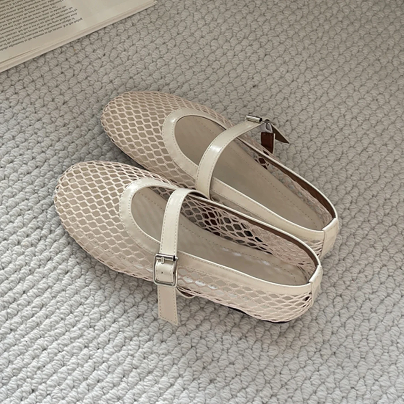 Summer Cosy Mesh Heels Women Flat Shoes Designer Fashion Round Toe Buckle Strap Casual Outdoor Dress Sandals